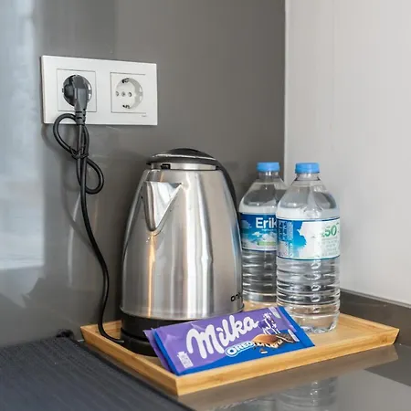 Apartment 1-bdr Apt With View Poolgym Near Airport Metro